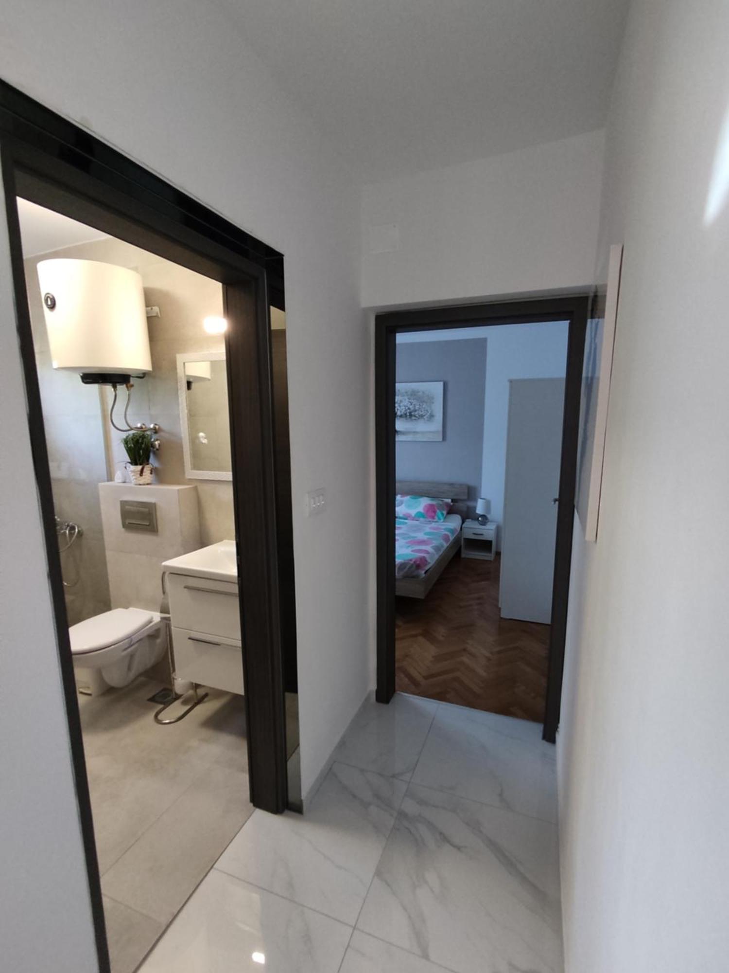 Sun House Apartment Brzac ภายนอก รูปภาพ