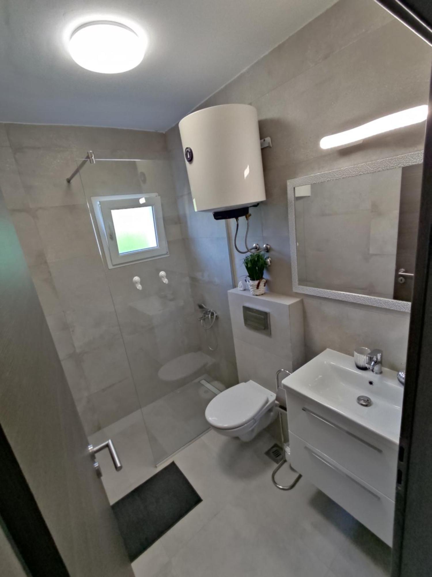 Sun House Apartment Brzac ภายนอก รูปภาพ