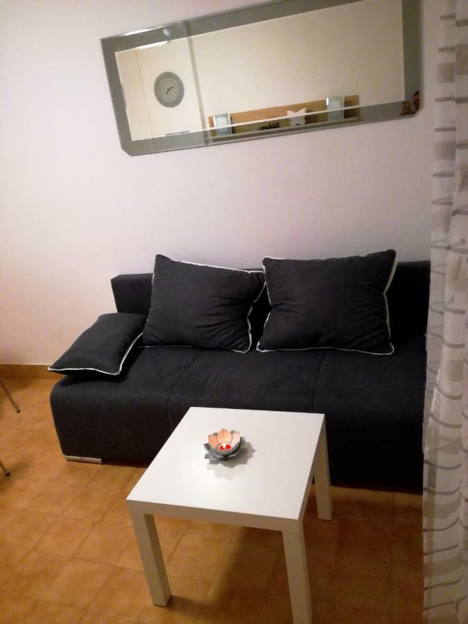 Sun House Apartment Brzac ภายนอก รูปภาพ