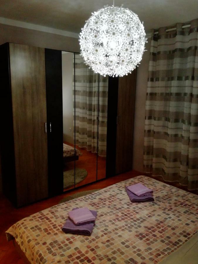 Sun House Apartment Brzac ภายนอก รูปภาพ