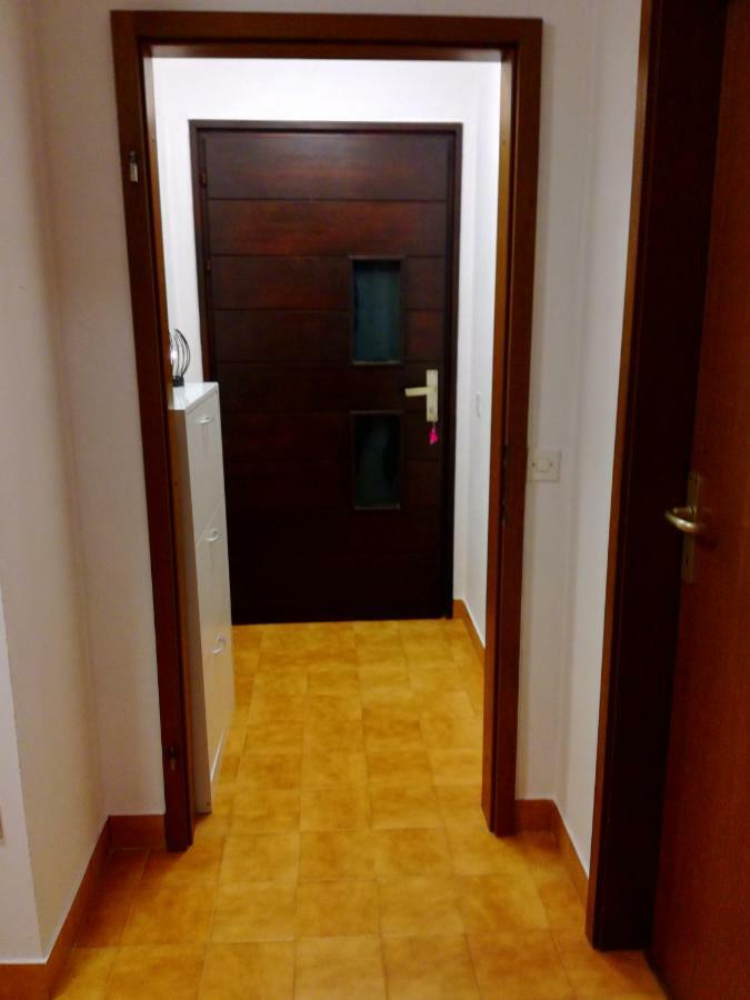 Sun House Apartment Brzac ภายนอก รูปภาพ