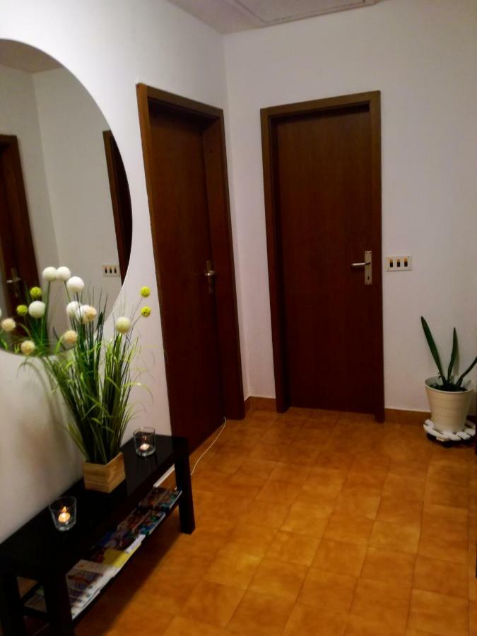 Sun House Apartment Brzac ภายนอก รูปภาพ